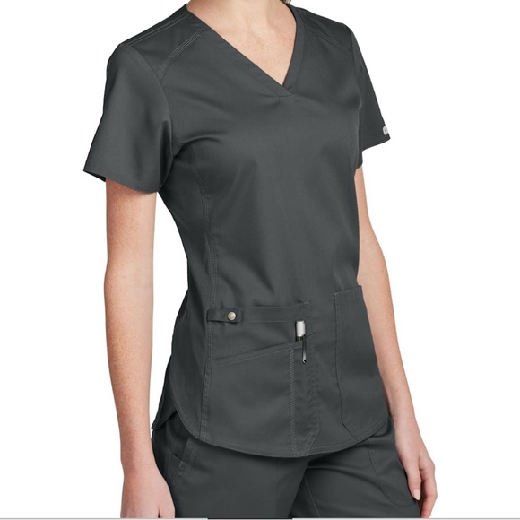 Med Couture Other - Med couture scrub top 1 minor flaw